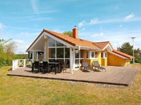 6 person holiday home in GROEMITZ, Grömitz